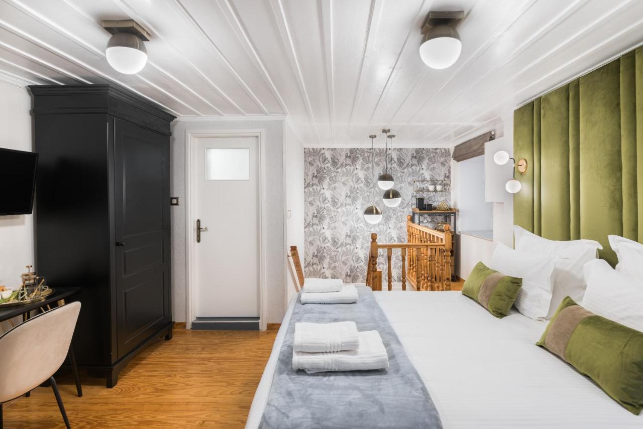 Mavrogenous Luxury Apartments 나플리오 외부 사진