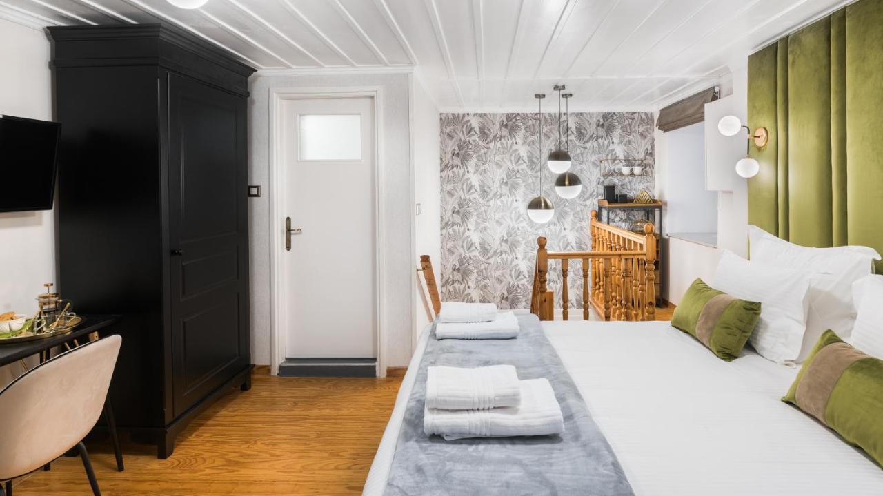 Mavrogenous Luxury Apartments 나플리오 외부 사진